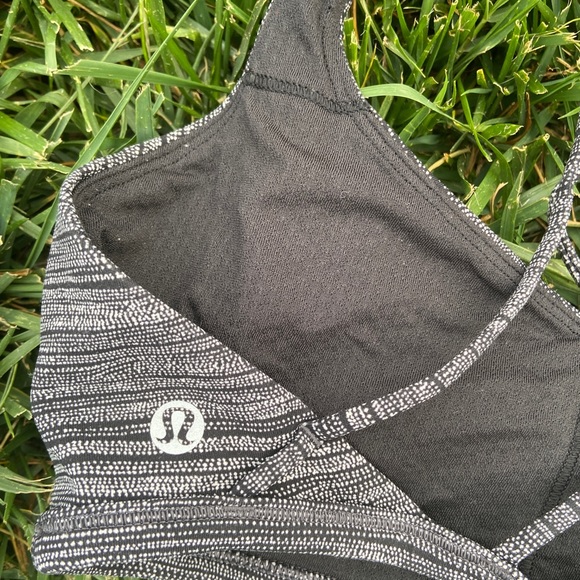 LuluLemon Sports Bra - Picture 3 of 3